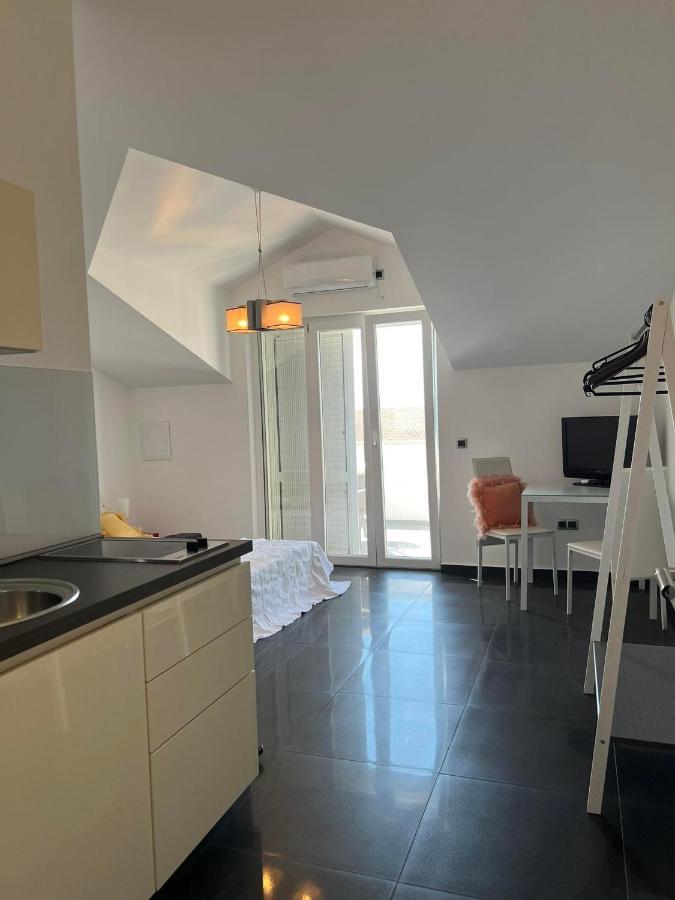 Apartment Vodice - Lovric Extérieur photo